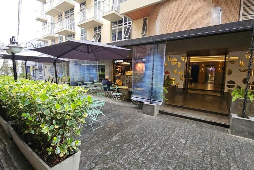 Apartamento No Centro De โนวาฟริบูร์โก ภายนอก รูปภาพ